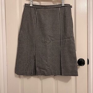 Eddie Bauer Black and White A-Line Skirt